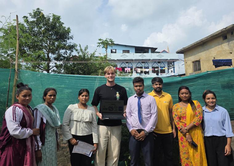 Lees het verhaal van Luc in Indonesië en Nepal