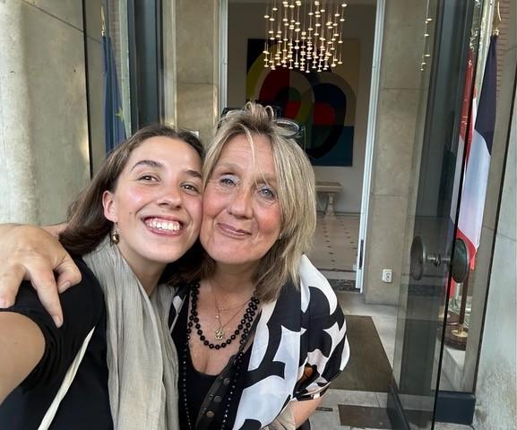 Marly en Ine op de Franse ambassade